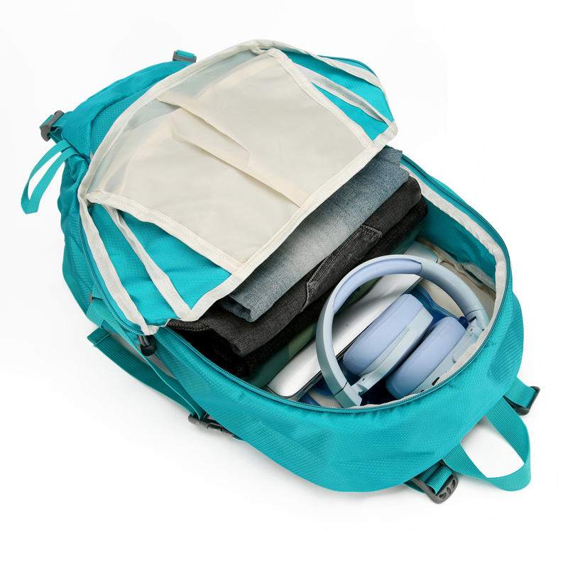 حقيبة ظهر جديدة للمشي لمسافات  - مراجعة Cycling Commuter Backpack وسعره
