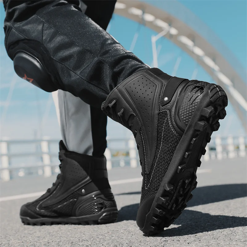 أحذية التنقل المقاومة للماء لل - مراجعة Cycling Commute Shoes وسعره